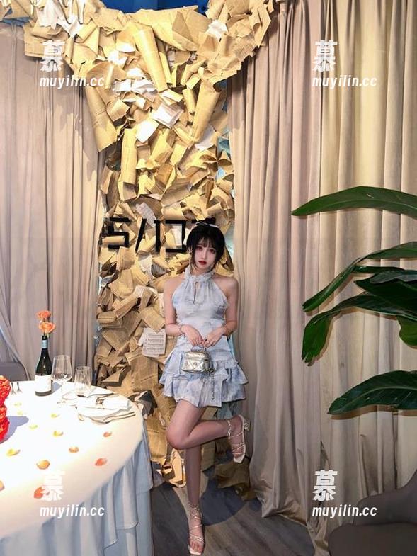 72斯睡衣资源分享：新款图库中的优雅之选，时尚与舒适兼具