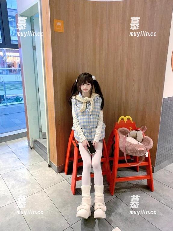 Bangni邦尼 COS角色重现,Bangni邦尼美腿写真更新,美丽与艺术的完美结合!