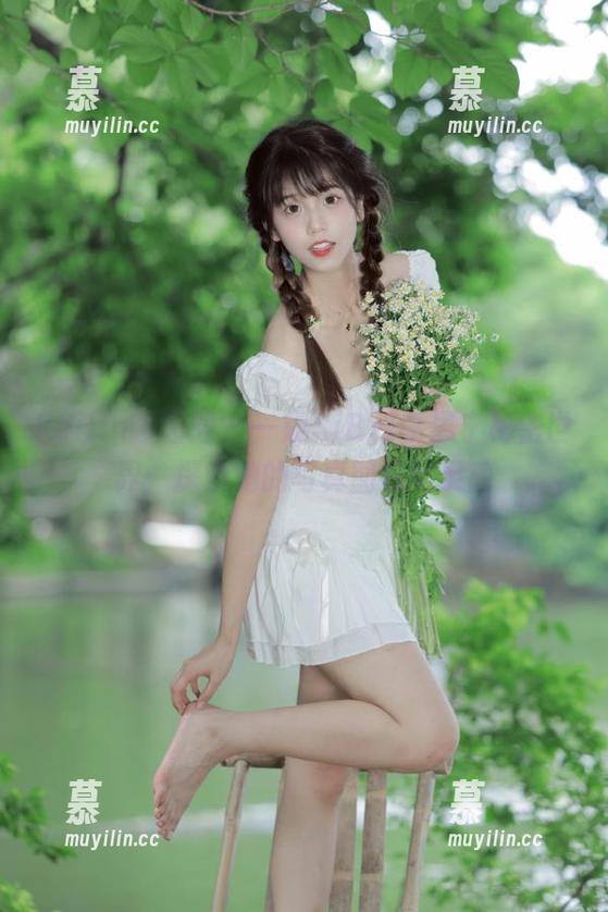 Feilin嗲囡囡-SiByl李思宁 Feilin嗲囡囡 - 一窥SiByl李思宁秘密世界:探索她的写真图包与灵感