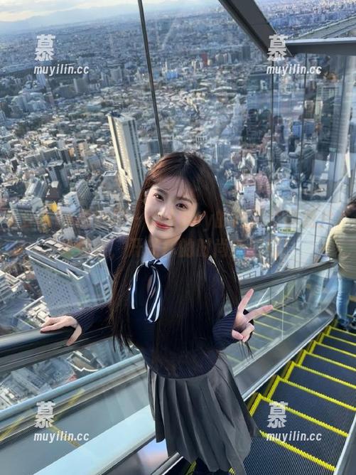 GIRLT果团网-甜Abby GIRLT果团网 - 甜Abby的短裤写真照片免费送,开启你的时尚新旅程!