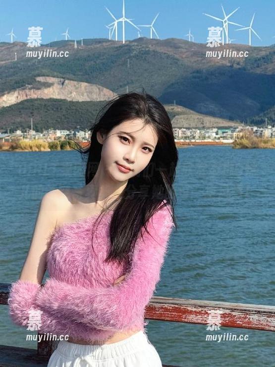 GIRLT果团网-蜜桃Q妹儿 GIRLT果团网 - 让我们一起欣赏蜜桃Q妹儿的镂空写真集,分享她的每一缕风情!