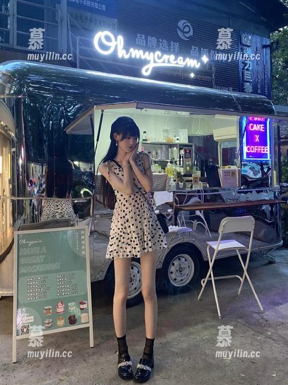HuaYang花漾-可乐Vicky HuaYang花漾 - 精美可乐Vicky圣诞图集,免费下载感受节日的温暖与快乐