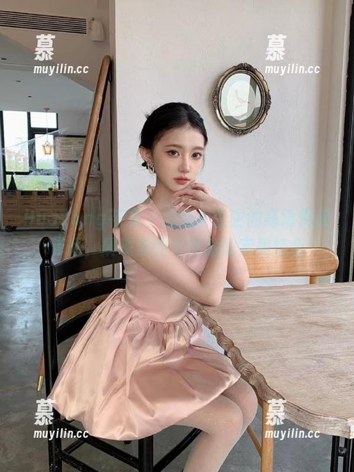 HuaYang花漾-心妍小公主 HuaYang花漾 - 心妍小公主的高清御姐作品,展现知性与性感的完美结合