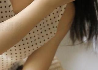 ISS山茶摄影 – 小鹿独家定制作品，洗丝袜带你进入迷人世界