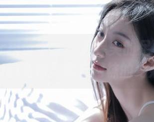 MFStar模范学院 – 追寻美的足迹：熊吖BOBO的私拍写真与网袜的绝妙碰撞