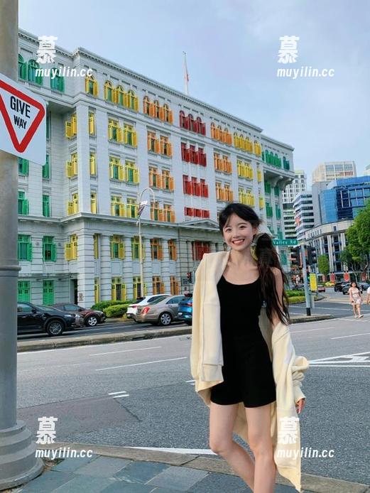 MFStar模范学院-韩子萱mm MFStar模范学院 - 体验韩子萱mm的油亮魅力:免费下载精美写真合集