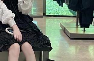 喵糖映画匠心巨制：草莓美眉写真图包，绽放浪漫与清新