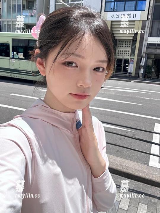MiStar魅妍社-程小烦不烦 MiStar魅妍社 - 一起庆祝圣诞:跟随程小烦不烦的图集分享,感受爱的传递与温暖