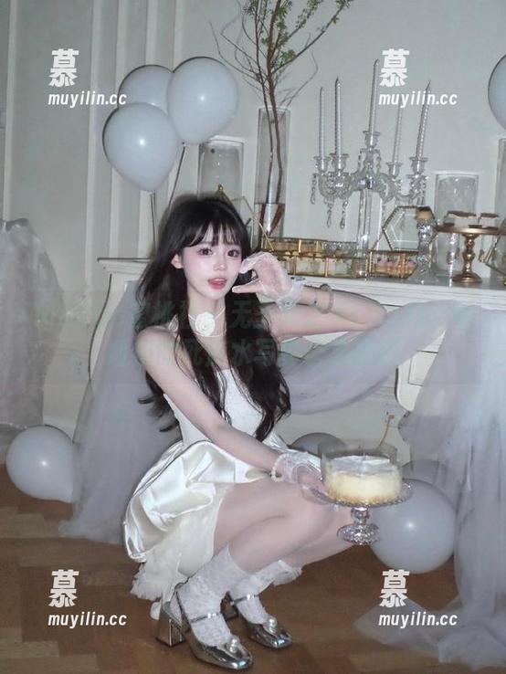 MiiTao蜜桃社-Cris_卓娅祺 MiiTao蜜桃社 - 无圣光之美:Cris_卓娅祺的死库水写真合集探索