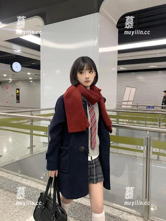 MintYe薄荷叶 - Lunana_lee蕾丝作品解析：图库中流露的艺术灵魂与激情
