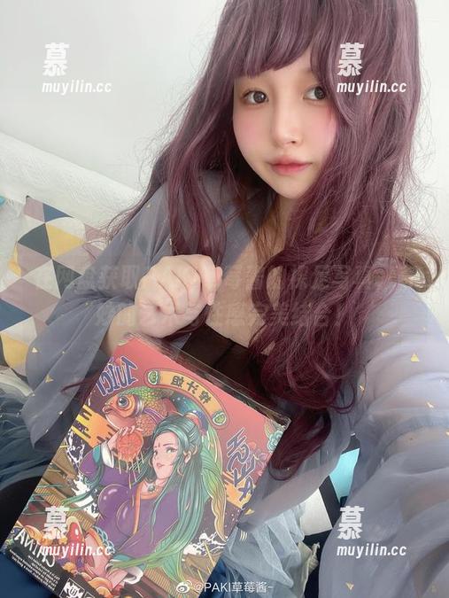 PAKI草莓酱 在网盘获取PAKI草莓酱的裸足写真,奇妙的艺术与性感完美结合!