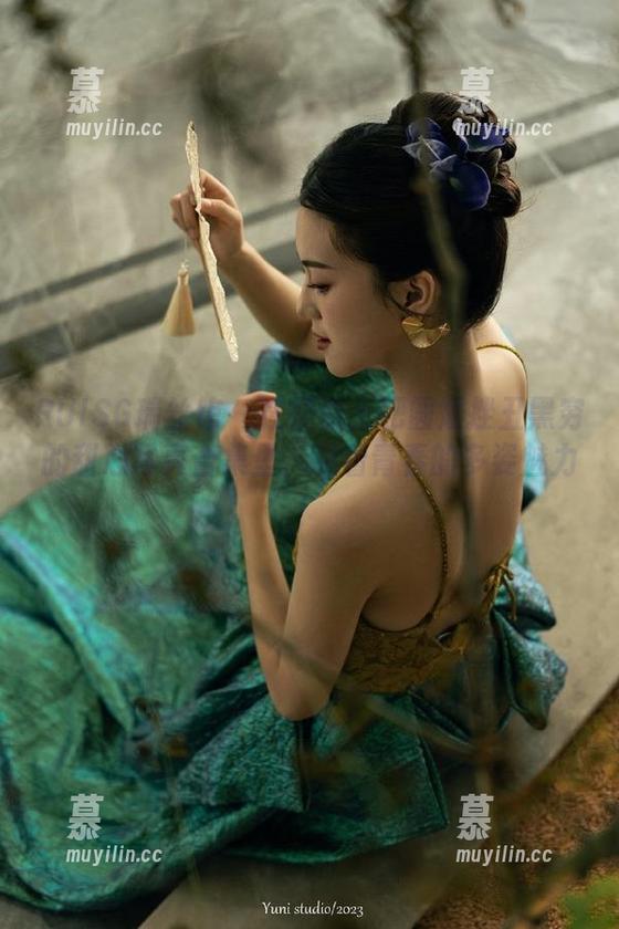 RUISG瑞丝馆-奶瓶土肥圆矮挫丑黑穷 RUISG瑞丝馆 - 在奶瓶土肥圆矮挫丑黑穷的甜心写真合集里,观看青春的多姿魅力!