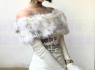 TouTiao头条女神 – 绝美瞬间：王紫琳美足原图与照片交织的视觉盛宴