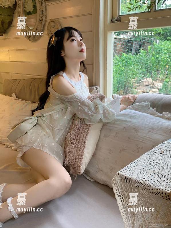 TouTiao头条女神-神琦泽步 TouTiao头条女神 - 感受神琦泽步的独特风情:写真作品合集剧情回顾