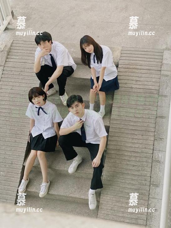 TouTiao头条女神-高萌萌 TouTiao头条女神 - 快来查看高萌萌的学姐特辑,美图图包分享校园生活的每一个角落!