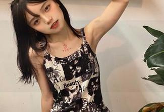 UGirls尤果网 – Mikka涵涵的私密全套日常图包，记录了她与世界的独特互动，快来一起感受吧！
