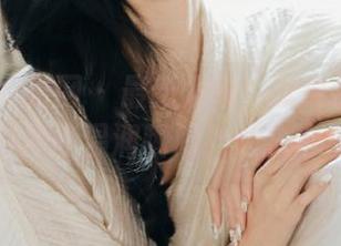 UGirls尤果网 – 最新发布：倪叶腾妹妹写真中的那些温润瞬间，让人心动不已