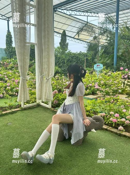 UGirls尤果网-叶籽亿 UGirls尤果网 - 叶籽亿的厨娘艺术作品集,精选每一幅都充满故事