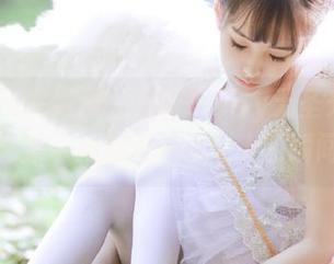 UGirls尤果网 – 奶茶Emily无圣光透明合集，捕捉每一个动人的瞬间