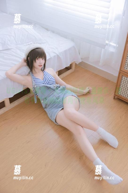 UGirls尤果网-尤娜娜 UGirls尤果网 - 尤娜娜短裤作品展示:图包中尽显她的时尚个性与风采