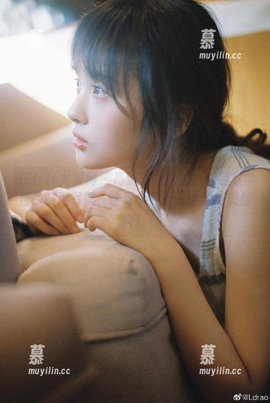 UGirls尤果网-李易童 UGirls尤果网 - 高清美图合集:李易童学姐的时尚写真,诠释个性与优雅的完美结合!