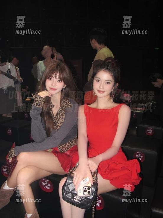 UGirls尤果网 - 精选图库推荐：杜花花穿上旗袍，尽显古典魅力，快来感受她的风采！