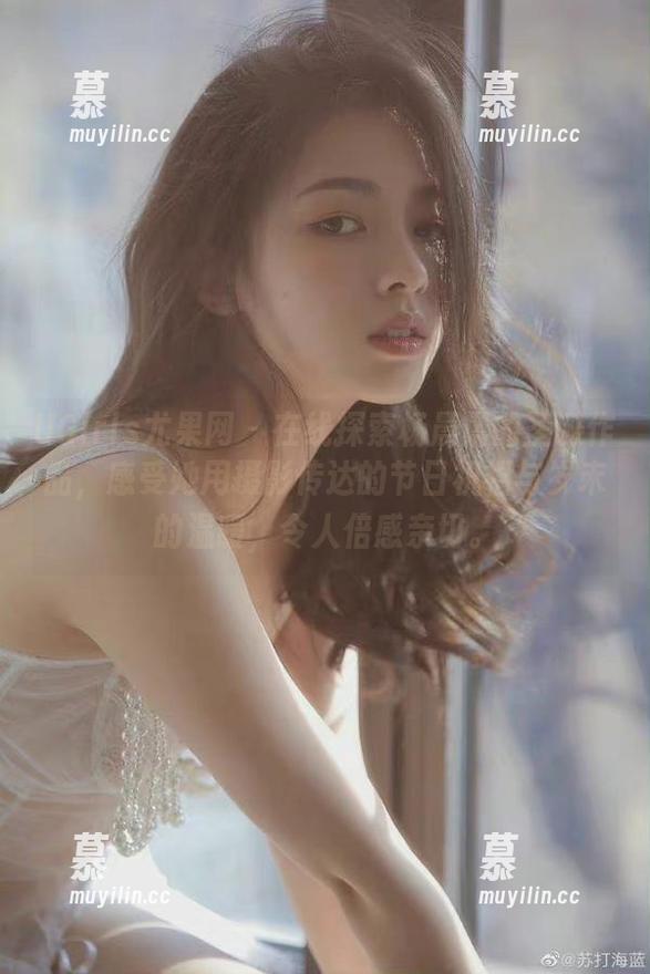 UGirls尤果网-杨晨晨 UGirls尤果网 - 在线探索杨晨晨的圣诞作品,感受她用摄影传达的节日祝福与岁末的温暖,令人倍感亲切。