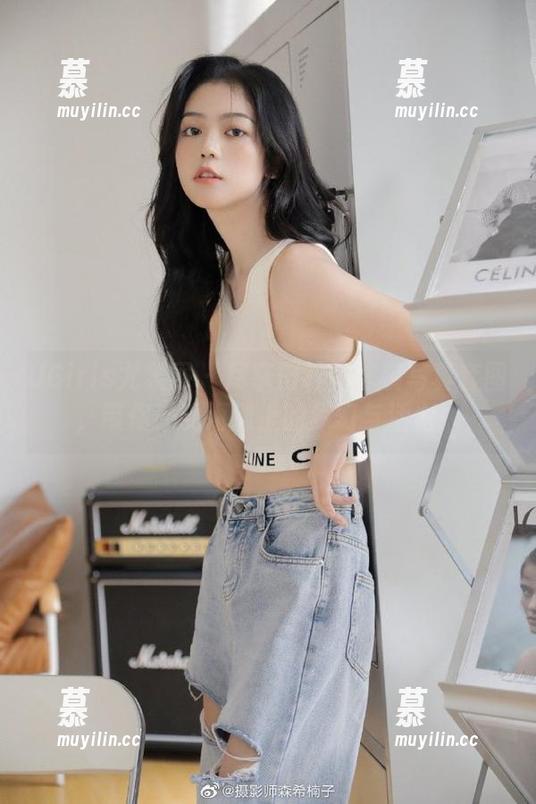 UGirls尤果网-田梓茵 UGirls尤果网 - 尽享田梓茵泳装写真套图,带你感受海滩上的梦幻与活力!