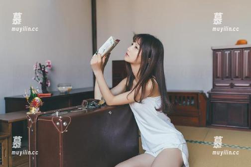 UGirls尤果网 - 金baby的JK原图分享时间，让你在笑声中治愈一天的疲惫！
