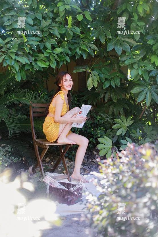 感受Uhye(이유혜)短裤的魅力：带你走进她的作品原图世界