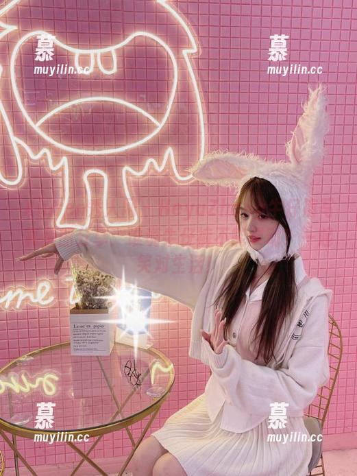 Xiuren秀人网-HeyuZhang Xiuren秀人网 - HeyuZhang牛仔裤写真美图分享:谁说牛仔裤不能灵动?一起笑对生活!