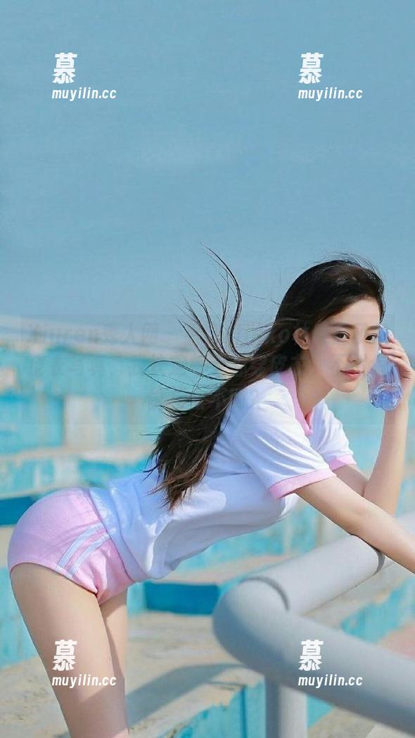 Xiuren秀人网-Mieko林美惠子 Xiuren秀人网 - 看完Mieko林美惠子的皮衣写真,我决定每天都穿皮衣,不然怎能与众不同?