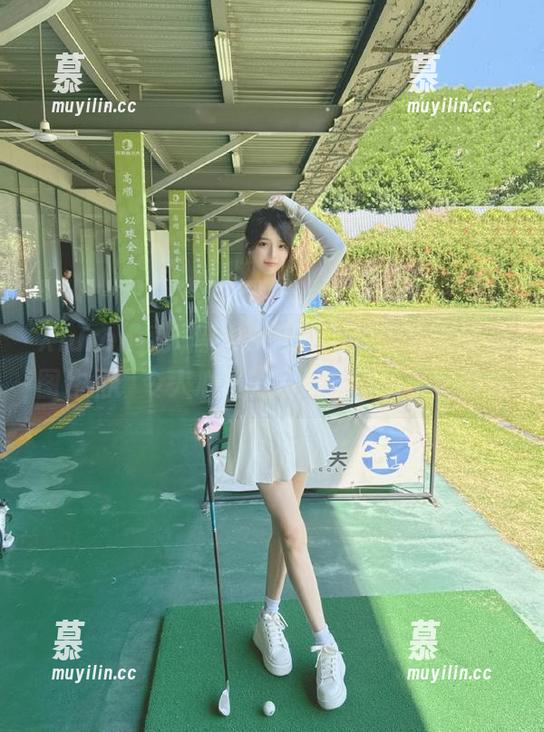 Xiuren秀人网 - Suki_baby海边的美图作品：令人心动的瞬间与海的亲密接触