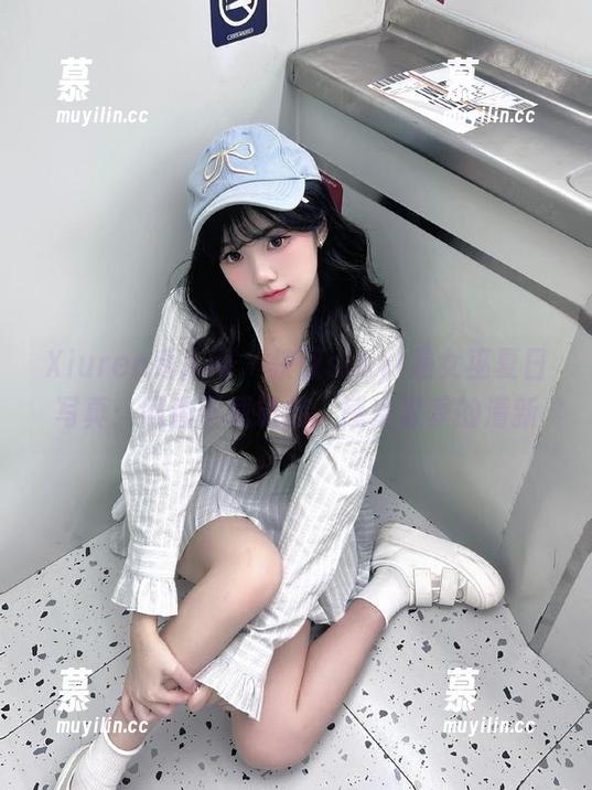 Xiuren秀人网 - 获取sibyl是女巫夏日写真：网盘下载链接，感受夏季的清新