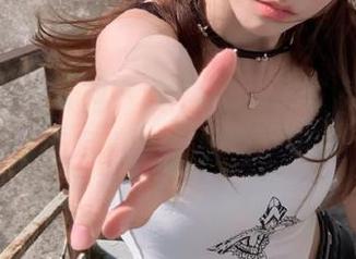 Xiuren秀人网 – 免费下载“千夜未来”女友最新写真，性感与可爱兼得！