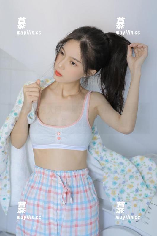 Xiuren秀人网 - 周于希Sally经典系列《棉袜》全集，原图尽显青春魅力