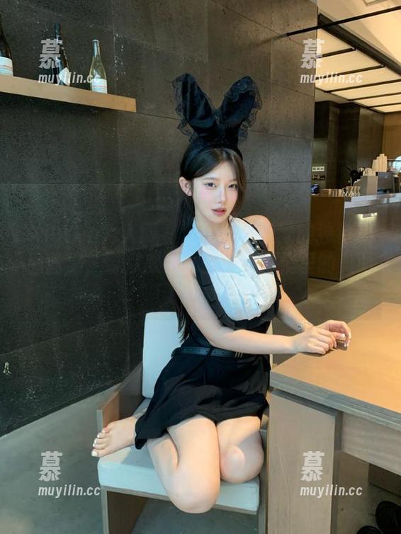 Xiuren秀人网-周周不吃香菜 Xiuren秀人网 - 周周不吃香菜的独特美图图集,带你欣赏那些藏在剧情里的美丽细节
