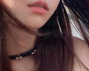 Xiuren秀人网 – 不容错过的大橘BBKira美腿套图更新，带你领略优雅与时尚的结合