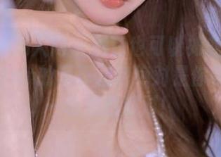 Xiuren秀人网 – 黑色也可以如此绚烂！安然anran的写真图包绝对是你视觉上的一场黑色派对！
