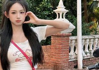Xiuren秀人网 – 月酱儿学姐的照片曝光！看她如何用美图打破笑点界限！