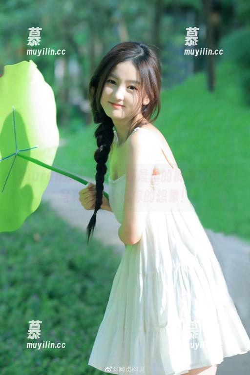 Xiuren秀人网-杨晨晨 Xiuren秀人网 - 在杨晨晨的裤里丝中,写真作品颠覆你的想象!