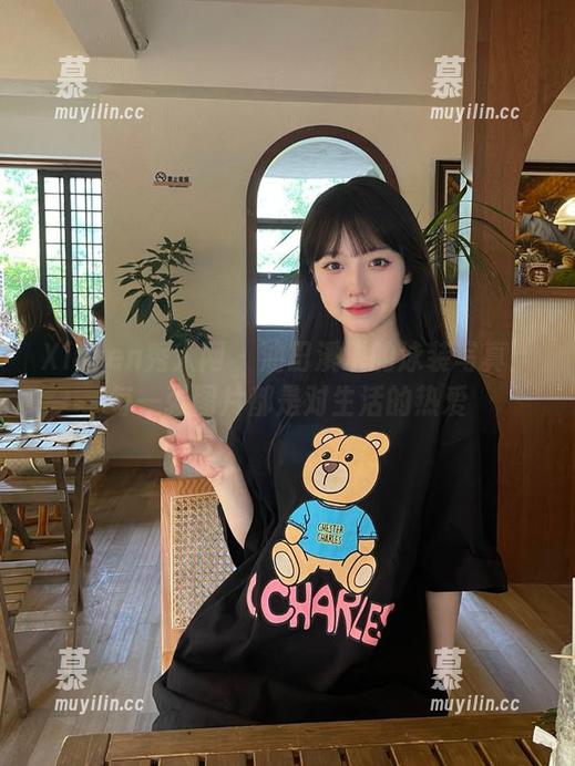 Xiuren秀人网 - 油田溪溪的泳装写真：每一张图片都是对生活的热爱