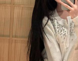 Xiuren秀人网 – 在线湖畔漫步：燕甘甘丝袜写真合集带你领略不一样的风情
