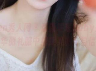 Xiuren秀人网 – 最新瑶瑶baby美图更新：在华丽礼服中捕捉美丽与自信的交汇