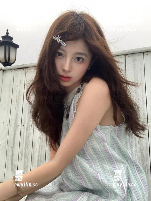Xiuren秀人网-绯月樱-Cherry Xiuren秀人网 - 梦幻绯月樱-Cherry女神图集:精选图像,探索她内心深处的艺术