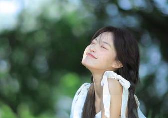 Xiuren秀人网 – 软软爱吃肉与天使的完美结合，无圣光图片展示她独特的摄影视角