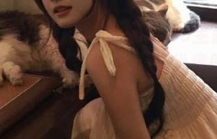 Xiuren秀人网 – 陈怡曼coco全新写真作品：揭秘她作为‘秘书’的优雅时刻，敬请关注！