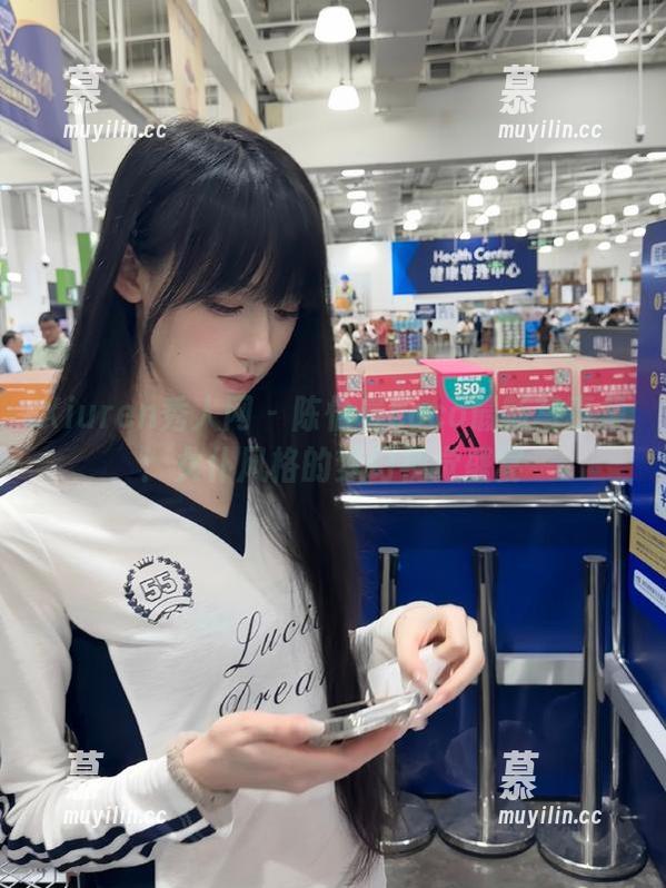 Xiuren秀人网 - 陈怡曼coco最新写真集：女仆风格的梦幻视觉盛宴
