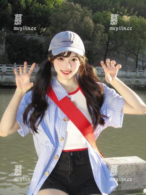 Xiuren秀人网 - 韩姗姗夏天写真：聚焦原图与壁纸，释放青春活力
