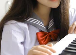 当Yebin(전예빈)遇上洛杉矶：一场让人捧腹的cos作品之旅，快来围观吧！